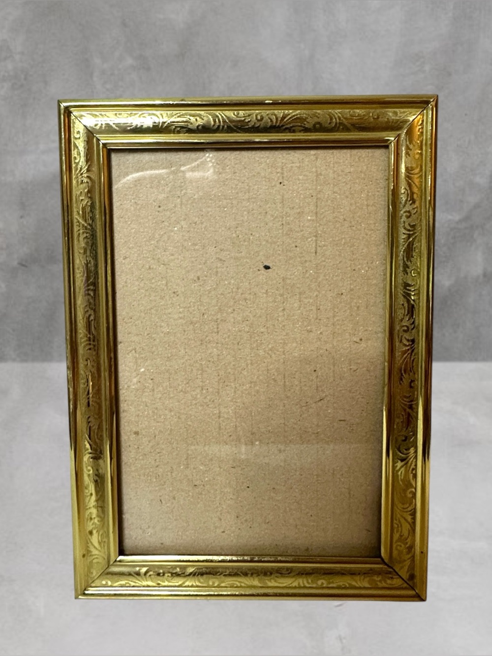 VINTAGE ORNATE GOLD METAL PICTURE FRAME FITS 5X7